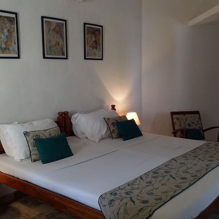 L'Escale Hotell Pondicherry Eksteriør bilde